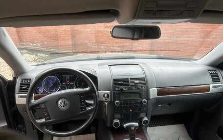 Volkswagen Touareg III, 2005 год, 1 250 000 рублей, 26 фотография