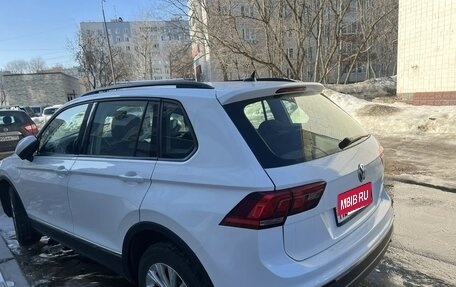 Volkswagen Tiguan II, 2022 год, 3 000 000 рублей, 12 фотография