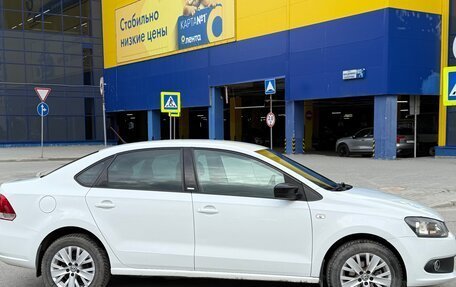 Volkswagen Polo VI (EU Market), 2014 год, 800 000 рублей, 4 фотография