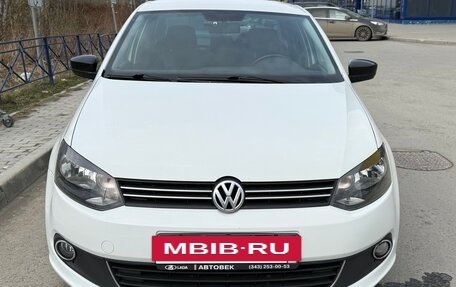 Volkswagen Polo VI (EU Market), 2014 год, 800 000 рублей, 2 фотография