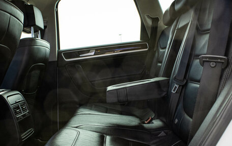 Volkswagen Touareg III, 2013 год, 2 099 000 рублей, 10 фотография