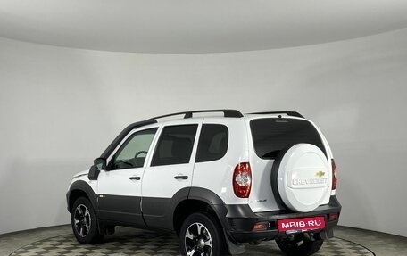 Chevrolet Niva I рестайлинг, 2018 год, 930 000 рублей, 7 фотография
