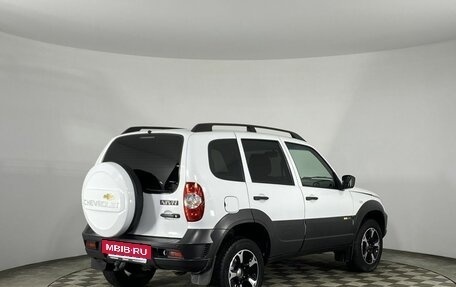 Chevrolet Niva I рестайлинг, 2018 год, 930 000 рублей, 6 фотография