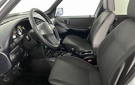 Chevrolet Niva I рестайлинг, 2018 год, 930 000 рублей, 12 фотография