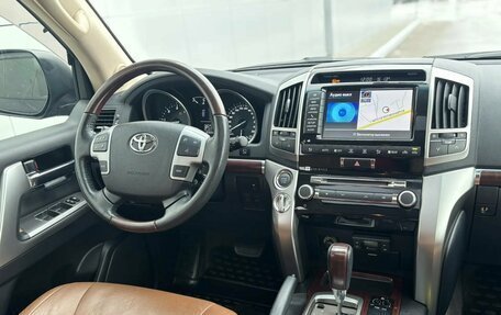 Toyota Land Cruiser 200, 2014 год, 5 090 000 рублей, 18 фотография