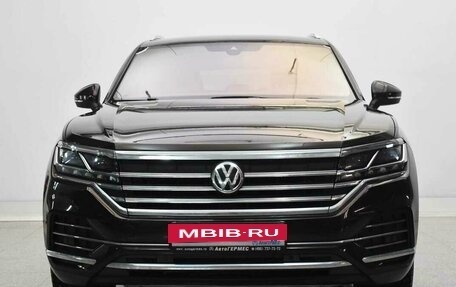 Volkswagen Touareg III, 2020 год, 4 580 000 рублей, 2 фотография