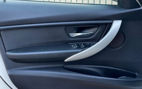 BMW 3 серия, 2016 год, 1 899 000 рублей, 15 фотография