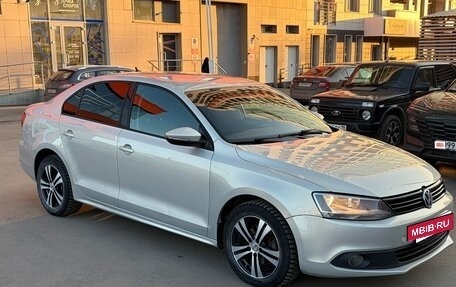 Volkswagen Jetta VI, 2011 год, 900 000 рублей, 8 фотография