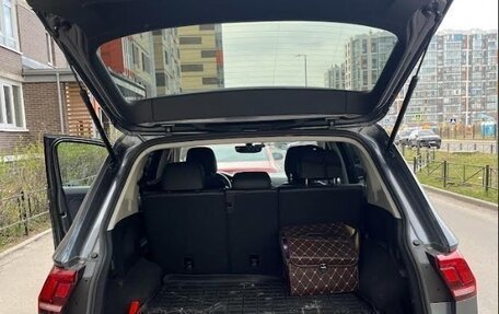 Volkswagen Tiguan II, 2019 год, 2 500 000 рублей, 8 фотография