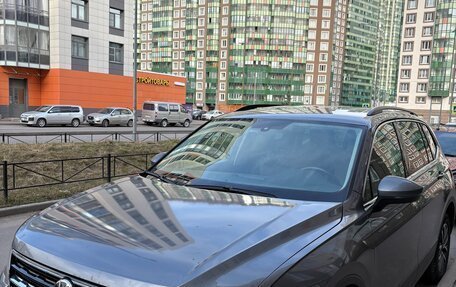 Volkswagen Tiguan II, 2019 год, 2 500 000 рублей, 2 фотография