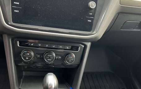 Volkswagen Tiguan II, 2019 год, 2 500 000 рублей, 12 фотография