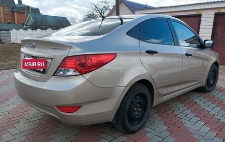 Hyundai Solaris II рестайлинг, 2011 год, 520 000 рублей, 4 фотография