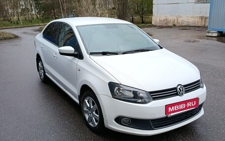 Volkswagen Polo VI (EU Market), 2012 год, 600 000 рублей, 2 фотография