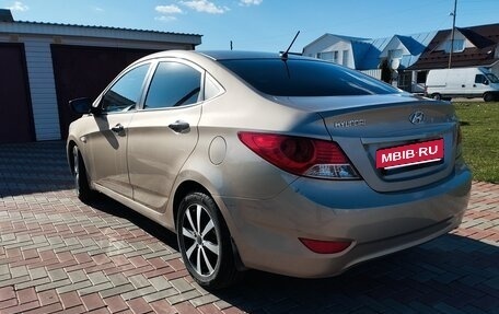 Hyundai Solaris II рестайлинг, 2011 год, 520 000 рублей, 9 фотография