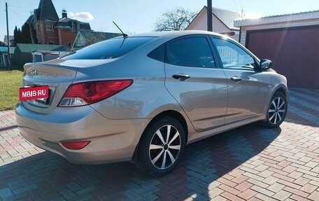 Hyundai Solaris II рестайлинг, 2011 год, 520 000 рублей, 8 фотография