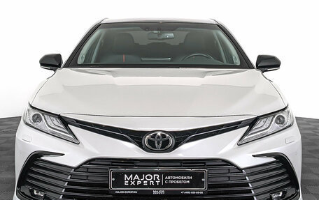 Toyota Camry, 2022 год, 3 976 394 рублей, 2 фотография