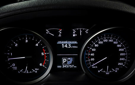 Toyota Land Cruiser 200, 2012 год, 3 678 000 рублей, 18 фотография