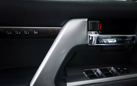 Toyota Land Cruiser 200, 2012 год, 3 678 000 рублей, 19 фотография