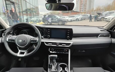 KIA K5, 2020 год, 2 299 800 рублей, 17 фотография