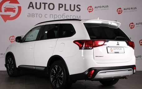 Mitsubishi Outlander III рестайлинг 3, 2021 год, 2 159 000 рублей, 2 фотография