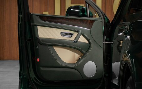 Bentley Bentayga I, 2018 год, 16 500 000 рублей, 9 фотография