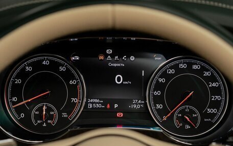 Bentley Bentayga I, 2018 год, 16 500 000 рублей, 15 фотография