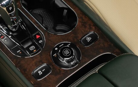 Bentley Bentayga I, 2018 год, 16 500 000 рублей, 21 фотография