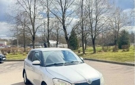 Skoda Fabia II, 2012 год, 397 000 рублей, 2 фотография