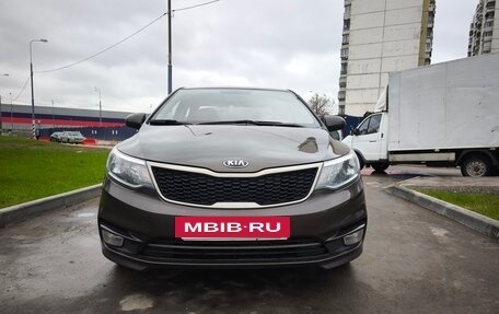 KIA Rio III рестайлинг, 2017 год, 1 000 000 рублей, 3 фотография