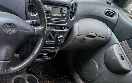 Toyota Yaris Verso, 2002 год, 435 000 рублей, 5 фотография