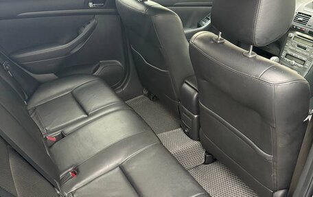 Toyota Avensis III рестайлинг, 2005 год, 850 000 рублей, 11 фотография