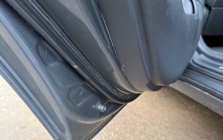 Toyota Avensis III рестайлинг, 2005 год, 850 000 рублей, 15 фотография