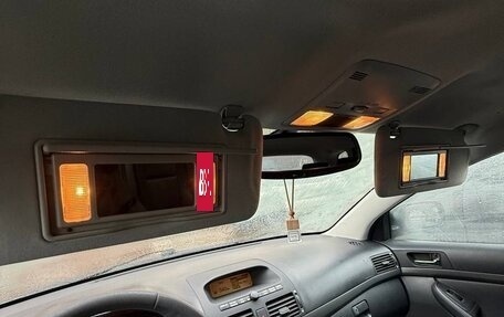 Toyota Avensis III рестайлинг, 2005 год, 850 000 рублей, 27 фотография