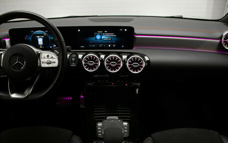 Mercedes-Benz CLA, 2020 год, 3 200 000 рублей, 21 фотография