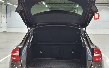 Mercedes-Benz GLA, 2015 год, 1 920 000 рублей, 14 фотография