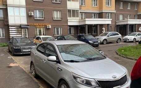 KIA Rio III рестайлинг, 2017 год, 950 000 рублей, 2 фотография