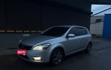 KIA cee'd I рестайлинг, 2010 год, 815 000 рублей, 8 фотография