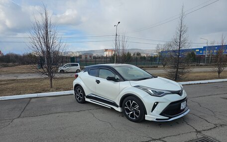 Toyota C-HR I рестайлинг, 2019 год, 2 200 000 рублей, 7 фотография