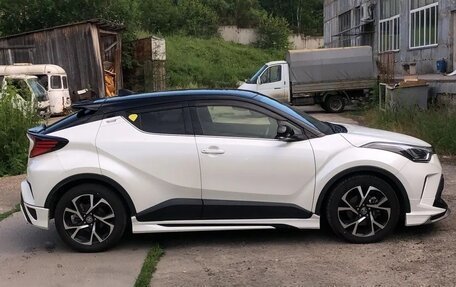 Toyota C-HR I рестайлинг, 2019 год, 2 200 000 рублей, 3 фотография
