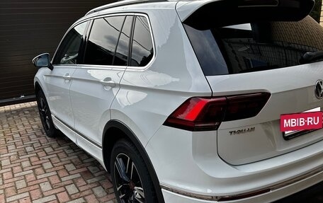 Volkswagen Tiguan II, 2018 год, 3 250 000 рублей, 2 фотография