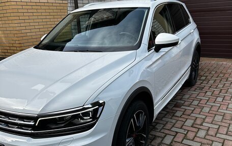 Volkswagen Tiguan II, 2018 год, 3 250 000 рублей, 15 фотография