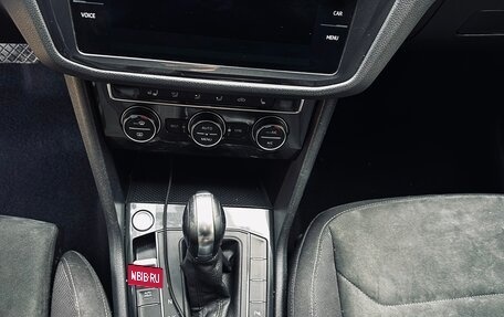 Volkswagen Tiguan II, 2018 год, 3 250 000 рублей, 23 фотография