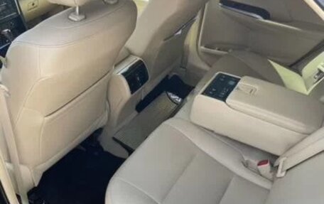 Toyota Camry, 2015 год, 1 900 000 рублей, 6 фотография