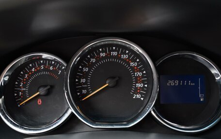 Renault Sandero II рестайлинг, 2015 год, 699 000 рублей, 13 фотография