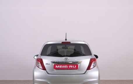 Toyota Vitz, 2011 год, 749 000 рублей, 6 фотография