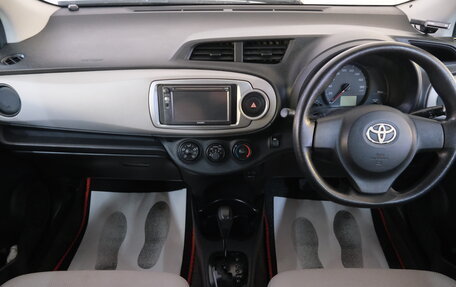 Toyota Vitz, 2011 год, 749 000 рублей, 13 фотография