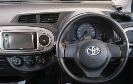 Toyota Vitz, 2011 год, 749 000 рублей, 11 фотография