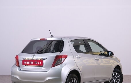 Toyota Vitz, 2011 год, 749 000 рублей, 7 фотография