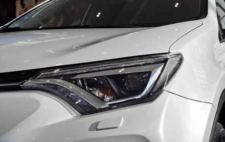 Toyota RAV4, 2019 год, 2 991 000 рублей, 21 фотография