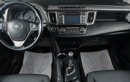 Toyota RAV4, 2015 год, 2 499 000 рублей, 13 фотография